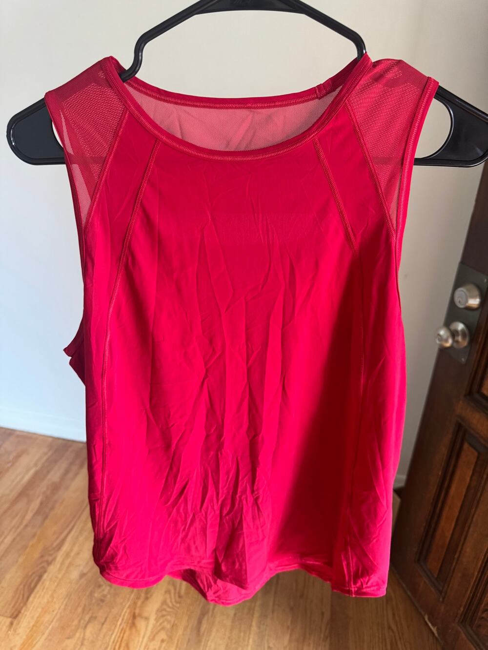 Lululemon Women’s Red Mesh Running Tank Top Size M Sleeveless Athletic Workout